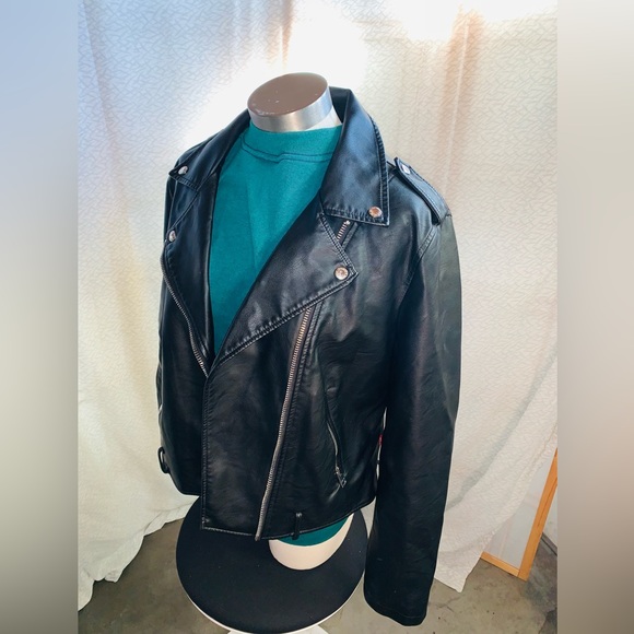 Vintage Levi Faux Leather Jacket (Black) - Picture 5 of 11